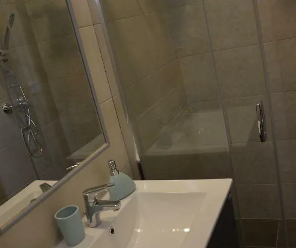 Lägenhet Petra's Tranquil Nest In Downtown