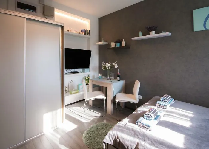 Petra's Tranquil Nest In Downtown *